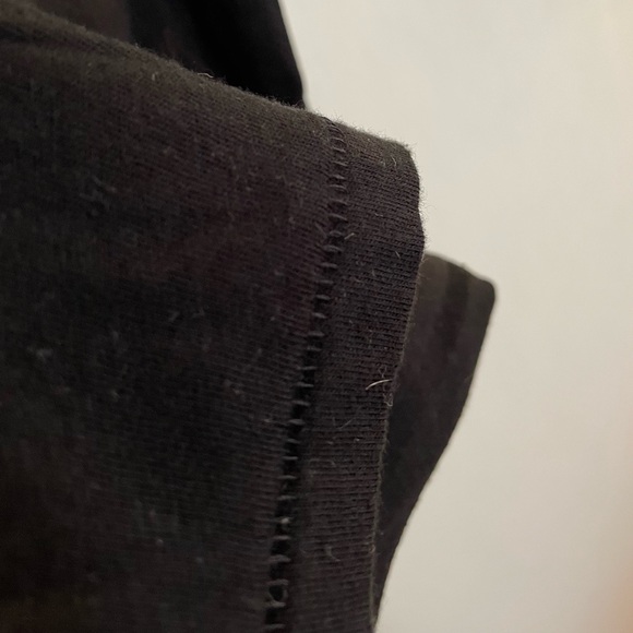 Black Gap Basic T-Shirt - Picture 3 of 3